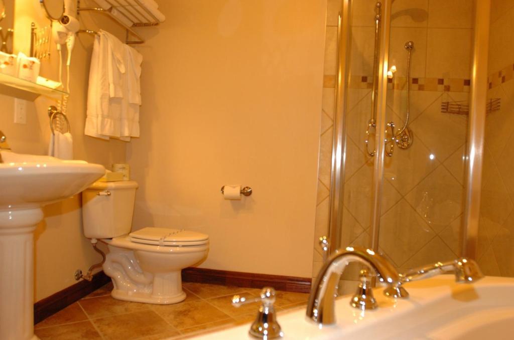 فندق Relais St-Denis Saint-Sauveur-des-Monts الغرفة الصورة