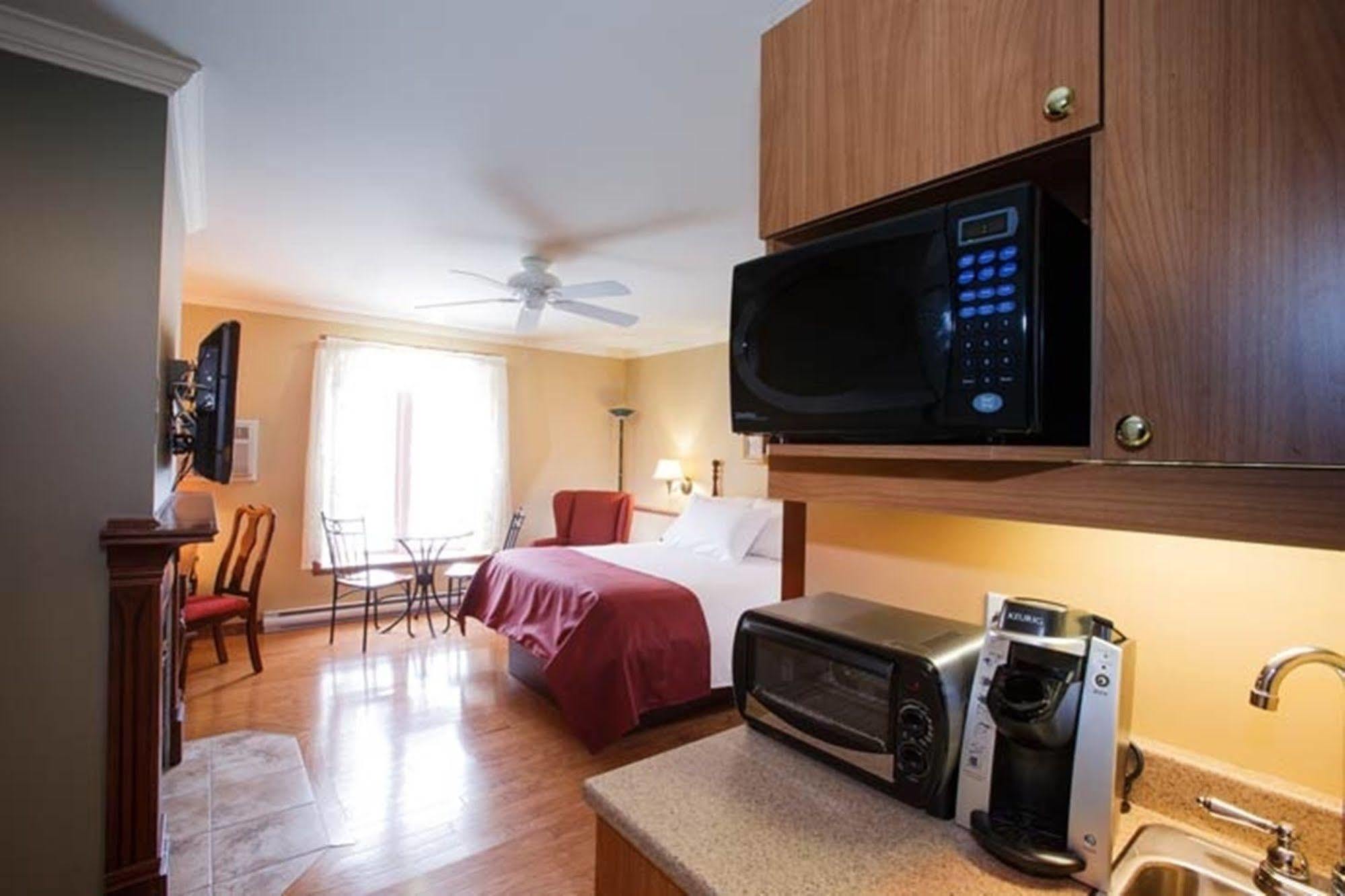 فندق Relais St-Denis Saint-Sauveur-des-Monts المظهر الخارجي الصورة